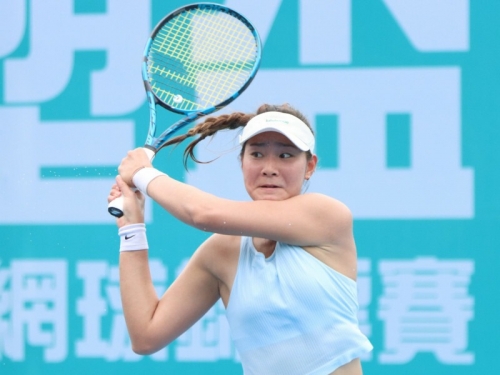 網球》相差22歲老少對決！奧運新星曹家宜扳倒日本老將波形純理