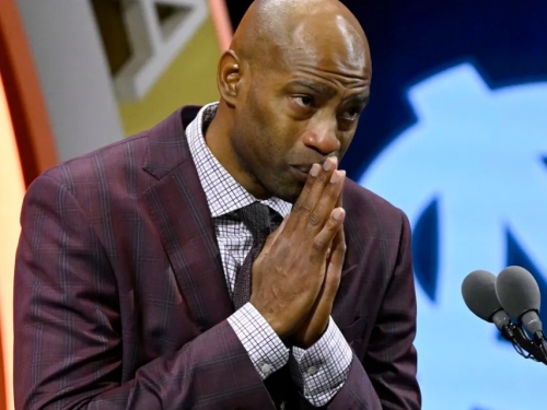 NBA》「灌籃王」Vince Carter領銜 13人入主奈史密斯籃球名人堂