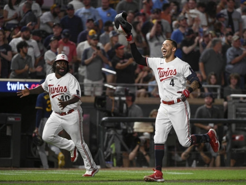 MLB》9局下狂灌4分 柯瑞亞再見兩分砲逆轉釀酒人