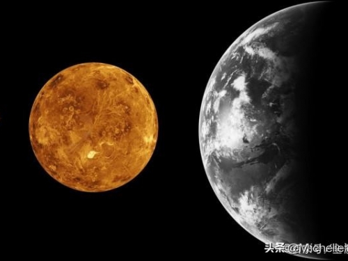 探測器在火星峽谷中發現了奇怪黑色條紋，看到它們科學家興奮不已