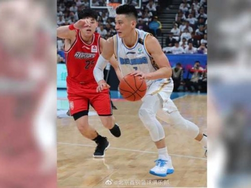 林書豪「零秒出手」絕殺成英雄 球隊微博意外「被出征」