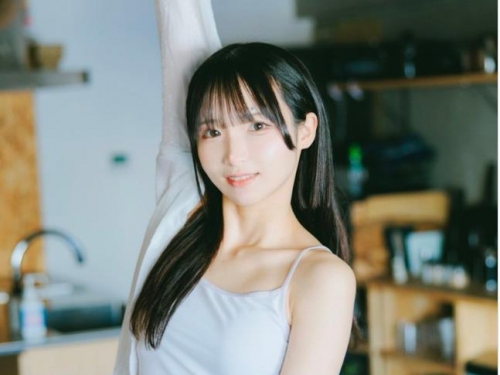 偶像女團成員「鴕鳥附體」吸千萬人搶看 絕美本尊曝光