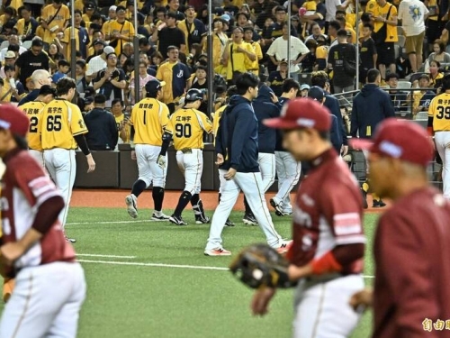 台灣大賽》中信兄弟想逆轉情勢 首要之務是先得分