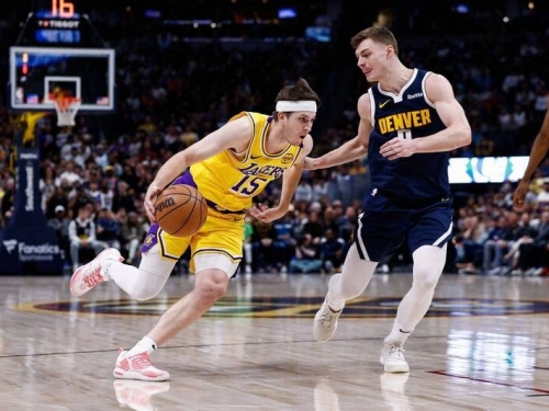 NBA》詹皇、東契奇不在代班湖人老大哥！里維斯締Kobe後首見壯舉