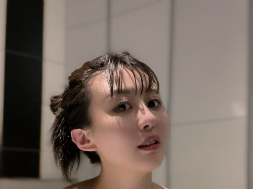 奶有2公斤！新人女優「神楽ももか」國寶級胴體出爐，K罩杯小隻馬好震撼