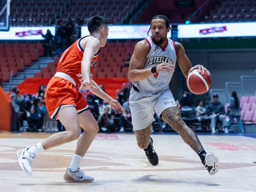 PLG》鋼鐵人最強大腿艾賽亞 幫球隊奪本季首勝成功搶下單週MVP