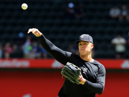 MLB》洋基「法官」也懂二刀流？投球影片掀熱議　本季最速傳球近96英里