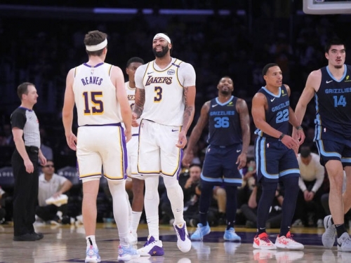 NBA》狂！神獸AD轟40分+「鄉村曼巴」19分 湖人力壓灰熊止敗