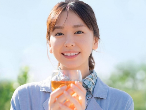 正又能幹！新垣結衣《非獸性男女》精準詮釋完美OL　編劇跪謝：感謝結衣出生在世上