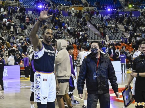 「魔獸」沒上讓雲豹被噓爆 NBA、網球賽也曾出現地主球迷暴動事件