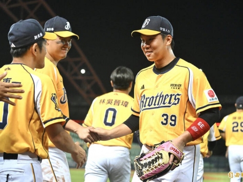 中職》土投史上最慘生涯初登板 兄弟對龍菜鳥打出罕見紀錄
