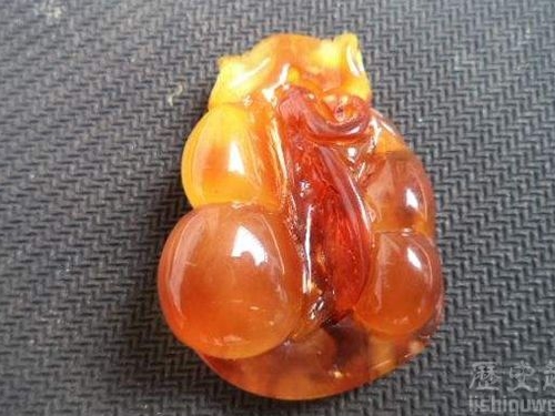 佛家神藥!世界上最輕的寶石:蜜蠟