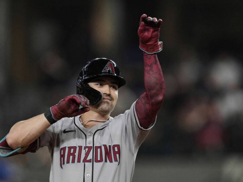MLB》台美混血球星卡洛爾敲26轟出爐創生涯新高 響尾蛇中斷3連勝