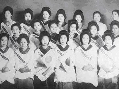 老照片｜日本投降前，400名日本婦女被集體屠殺，凶手是誰？