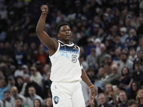 NBA》官方收回技術犯規 愛德華茲最終排名戰禁賽取消