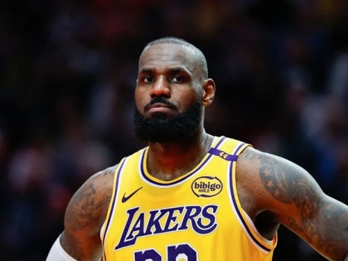 NBA》半夜才抵波特蘭！詹姆斯「背靠背」轟40分 瑞迪克：執教他非常幸福