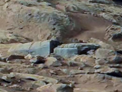 專家稱在火星照片上發現遠古機器人斷腳！