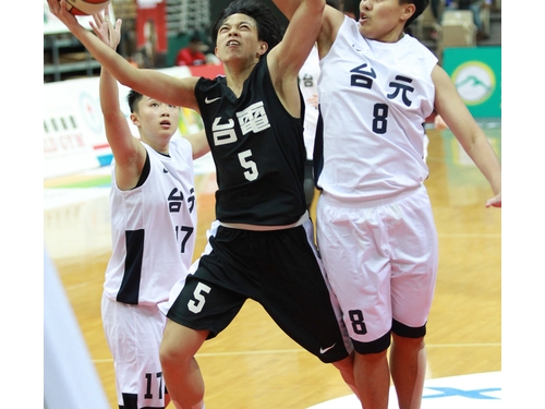 台電WSBL季軍戰拔頭籌　3分險勝台元