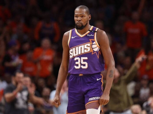 NBA》達陣生涯29000分成NBA第8人 杜蘭特：感謝從小幫助我的人們