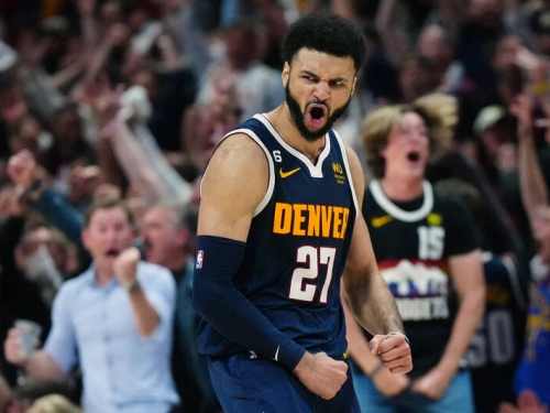 NBA》J.穆雷第四節爆砍23分創近25年來第一人紀錄 詹皇也大讚