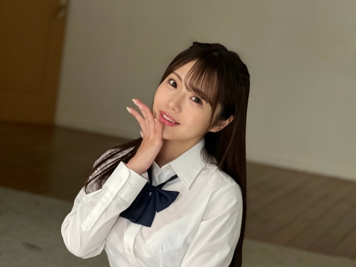 女友妹妹是「抖陰網紅」！趁姊姊出差用「美麗嫩乳嫩尻」熱情勾引姐夫上床