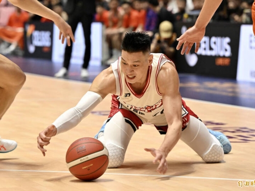 PLG》關達祐大動作犯規挨轟 林書豪為對手緩頰