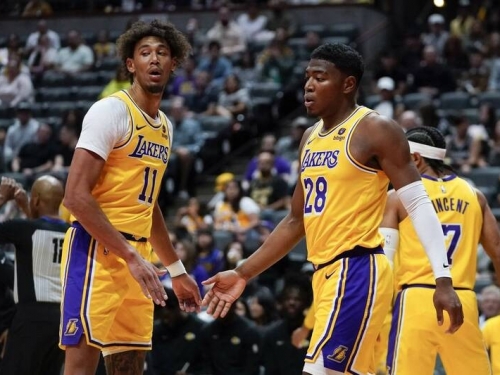 NBA》湖人拚9連勝有變數！主戰中鋒確定缺陣 主帥再曝八村壘現況