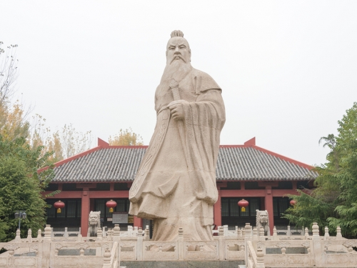 說曹操，曹操到」下半句超爆笑 呂布糗到想捶牆