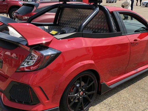 捕獲野生「貨卡版Civic Type R」？該藏在Honda英國工廠的「Project P」竟然現身露天停車場...