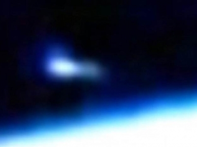 外星人出沒？NASA直播中出現奇怪藍光