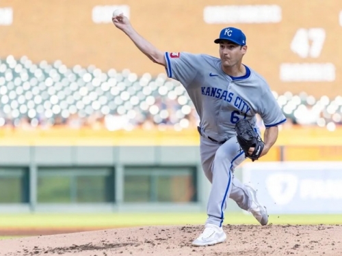 MLB》皇家盧戈8局好投奪第13勝 並列全大聯盟勝投王