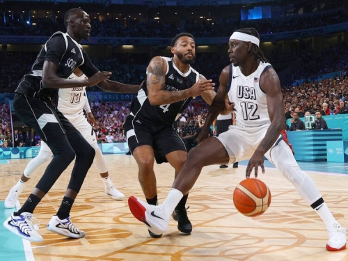 奧運男籃》美國男籃目標第一種子晉複賽 防守悍將哈勒戴卻有腳傷