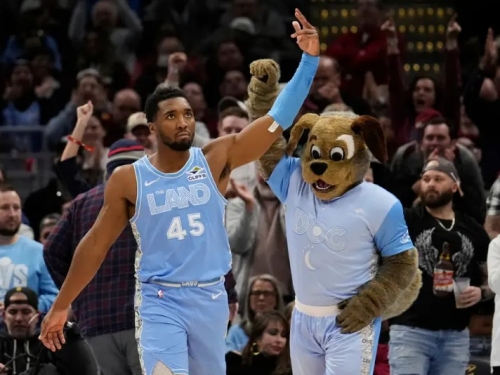 NBA》騎士是「真．奪冠熱門」！坐擁最強雙塔　球隊體質超健康？