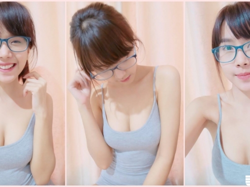 好會晃喔！美乳妹「直播抖奶」畫面逼死人！可愛的形狀讓人受不了