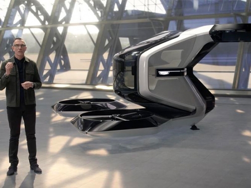 這不是電影畫面！美國 GM 發表能垂直起降、全自動駕駛「飛天凱迪拉克」