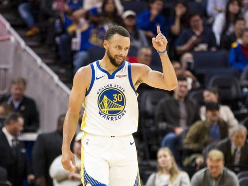 NBA》柯瑞只打半場沒差！ 勇士末節狂灌51分大逆轉拓荒者