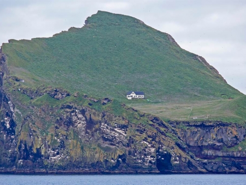 世界最寂寞小屋獨占荒島 沒有鄰居四周全是草