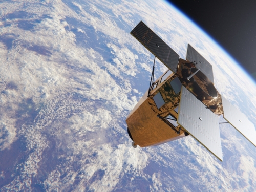 全球第1顆「木頭衛星」上天！日專家曝50年後太空驚人場景