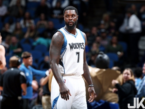 自己滑倒自己PO！舞王自嘲「好弱」但影片笑點真的太強啦！