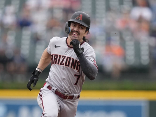 MLB》打瘋了！台美混血大物準完全打擊 還跑出本季第19盜