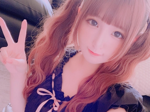 現役女大生放課後化身女僕咖啡廳店員：「今晚幫主人準備特別的♥」