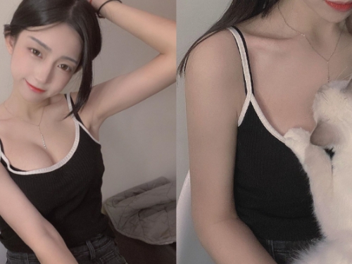 想當小奶貓！「Yoyo」任由愛寵攀上嫩乳，「巨猛Ｅ罩杯」就快往上溢出啦！