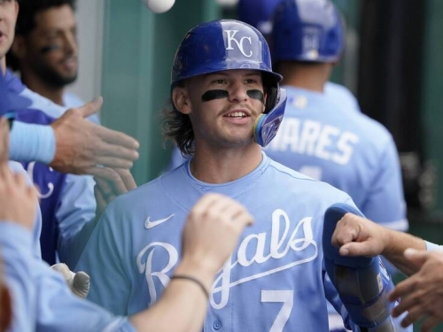 MLB》球迷心聲我們聽到了！ 皇家開幕戰「Powder Blue」粉藍出擊