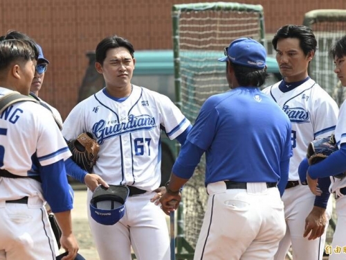 中職》去年狀況正好卻受傷 辛元旭坦言拚開季復出不易