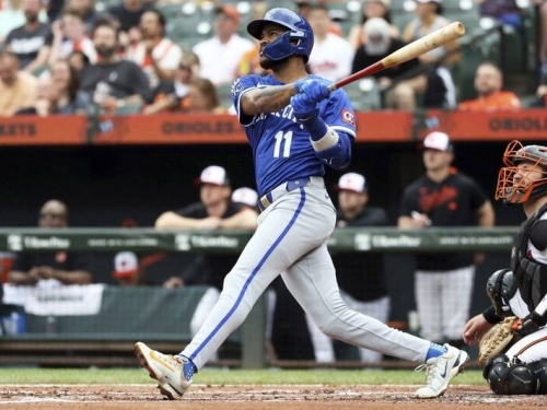 MLB》煙火齊放！皇家金鶯狂敲11轟 單場10發陽春砲追平聯盟紀錄