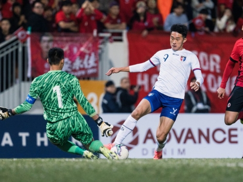 東亞盃》香港趁陳柏良抽筋頂進致勝球 台灣男足惜敗未晉級