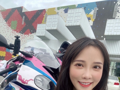 不只是 Youtuber、Coser！隱藏在柔弱外表下的重機魂—咪妃　騎車主因是不想被打擾？