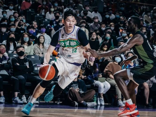 高國豪用助攻寫紀錄 李家瑞走出低迷當攻城獅贏球英雄