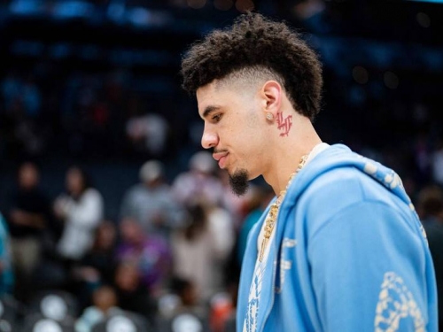 NBA》季前才簽隊史最大約！黃蜂一哥失望賽季無緣回歸