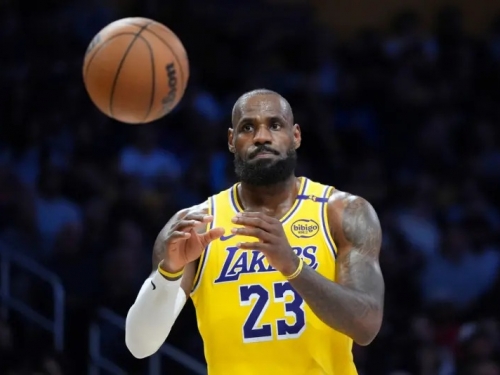 NBA》詹皇決定續戰NBA打破歷史紀錄！Bronny一句話　讓他打消退役念頭